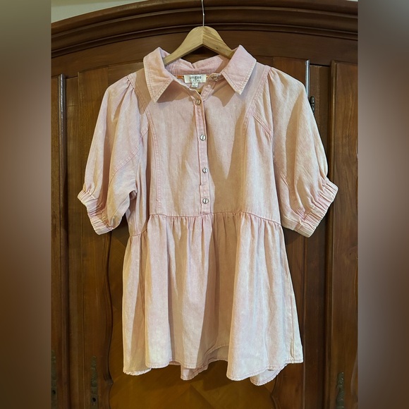 Umgee Light Pink Collared Peplum Shirt size Small # 898 - Picture 2 of 5
